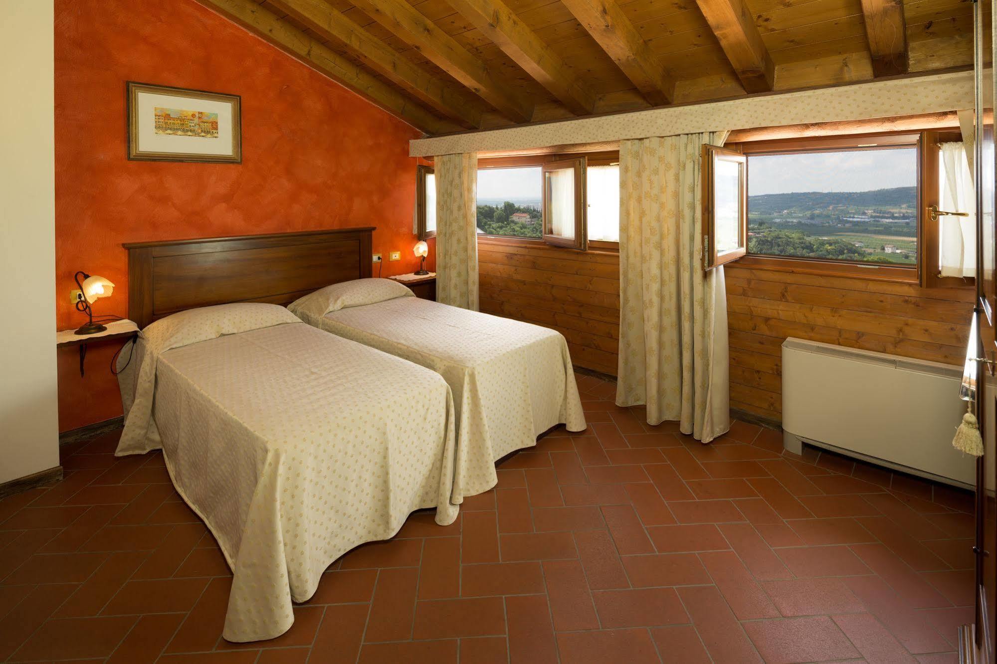 Agriturismo Casa Rosa Верона Экстерьер фото